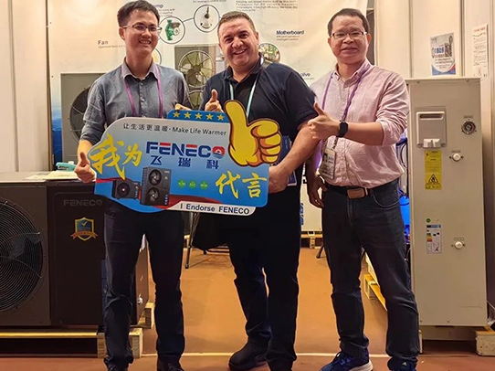 A participação da FENECO na 134ª Feira de Cantão com a bomba de calor Polaris de baixa temperatura e frequência variável DC gerou uma onda de entusiasmo